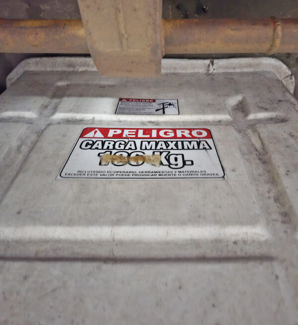 Vendo camión Ford con grúa de brazo fijo - Imagen 6